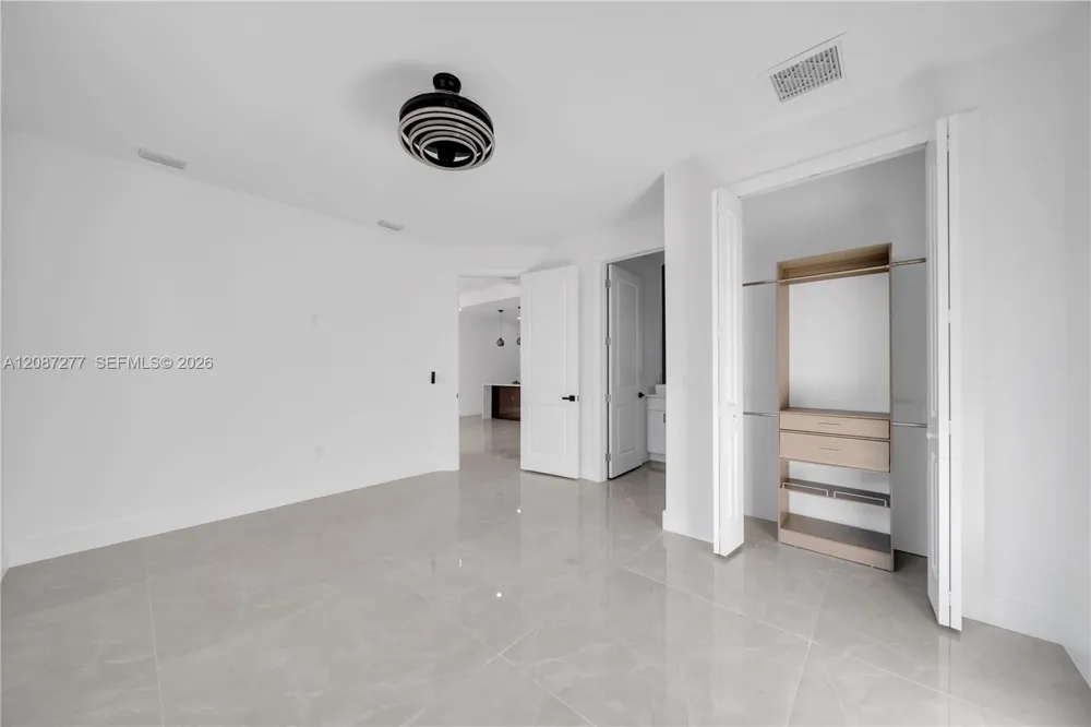 243 GREENBRIAR BLVD Lehigh Acres, FL 33972