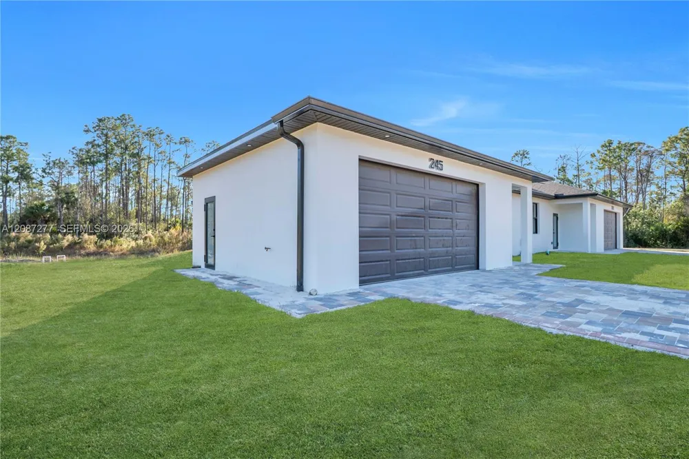 243 GREENBRIAR BLVD Lehigh Acres, FL 33972
