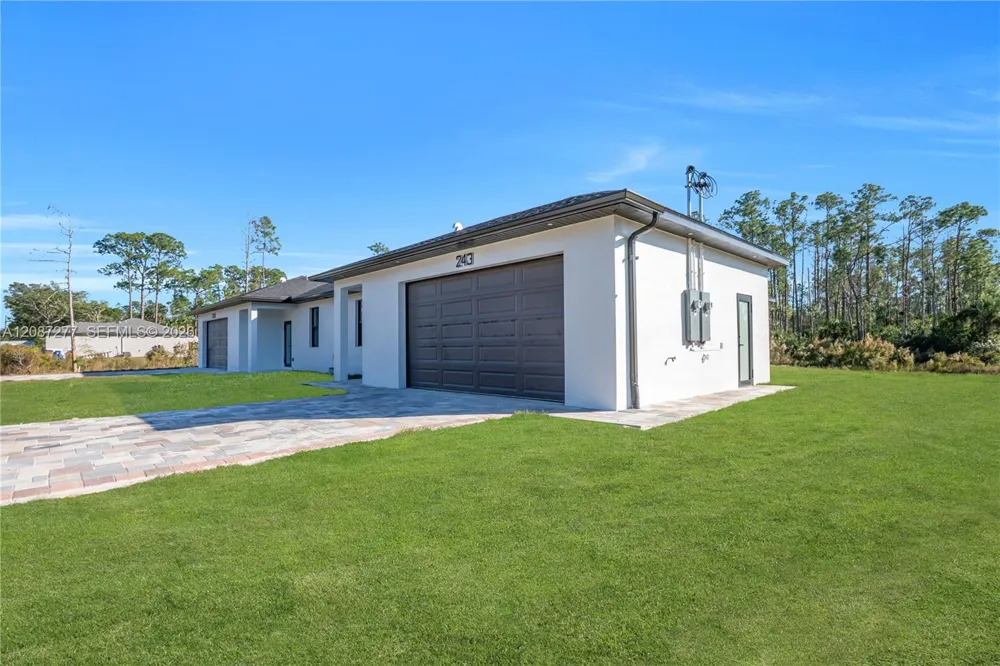 243 GREENBRIAR BLVD Lehigh Acres, FL 33972