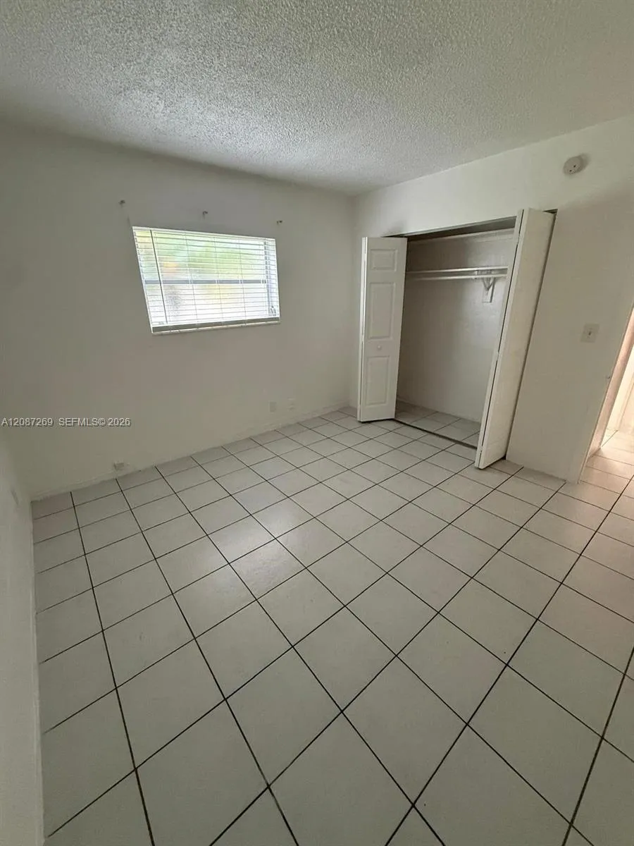 16851 NE 18th Ave #106 North Miami Beach, FL 33162