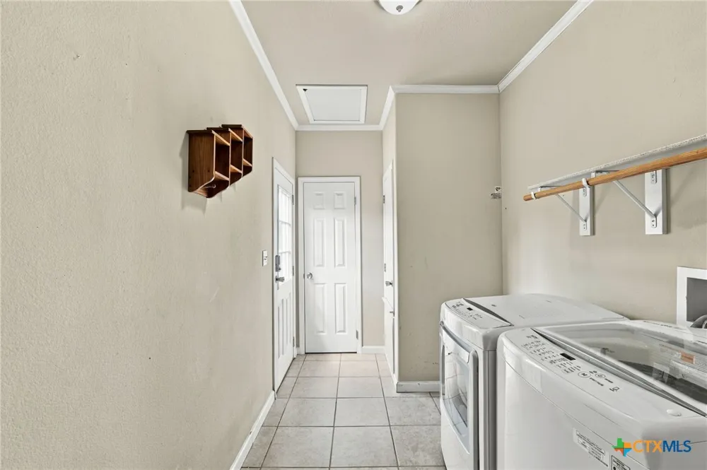 244 Heatherwood Drive #16 Driftwood, TX 78619
