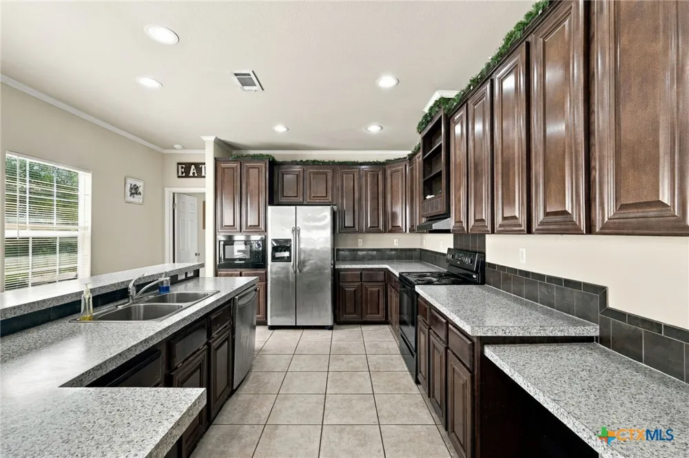 244 Heatherwood Drive #16 Driftwood, TX 78619