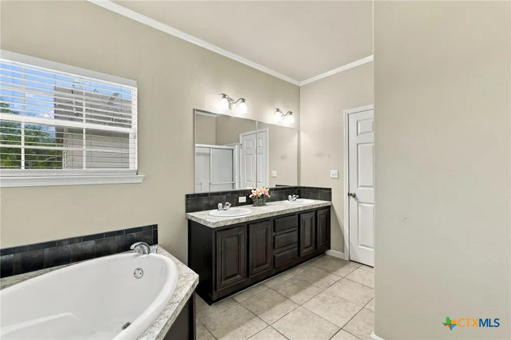 244 Heatherwood Drive #16 Driftwood, TX 78619