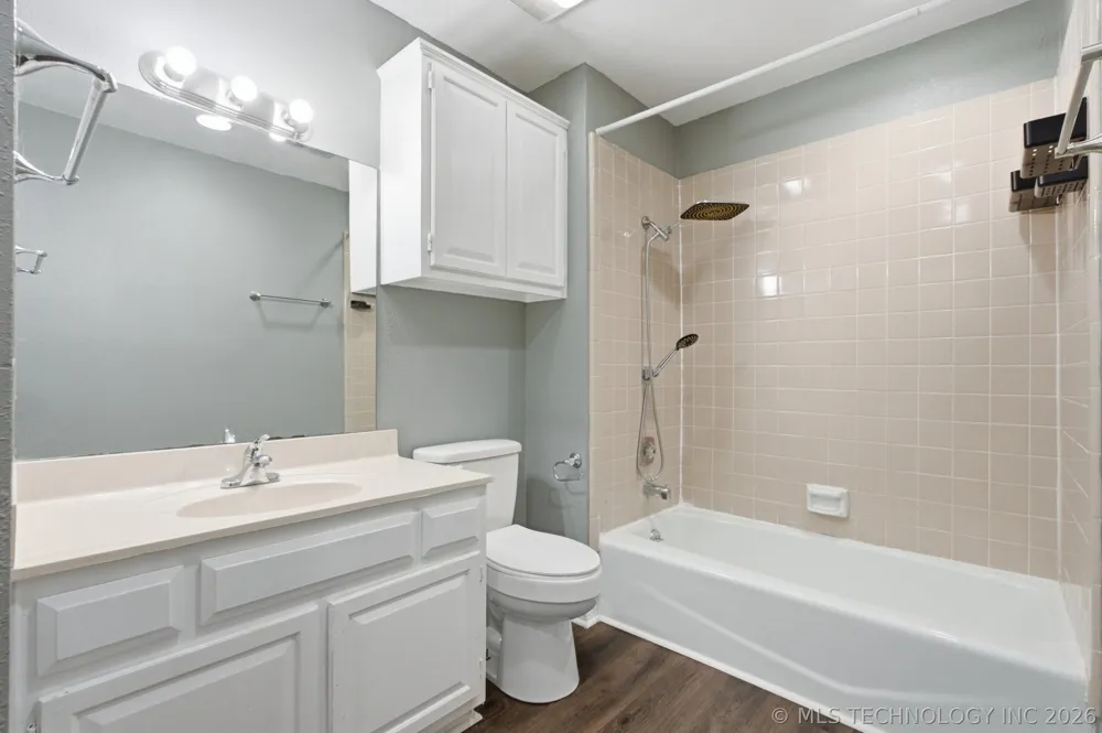1604 W Pittsburg Street Broken Arrow, OK 74012
