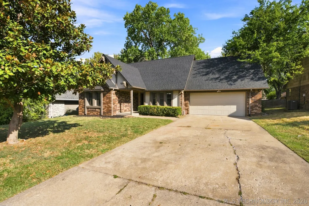 1604 W Pittsburg Street Broken Arrow, OK 74012