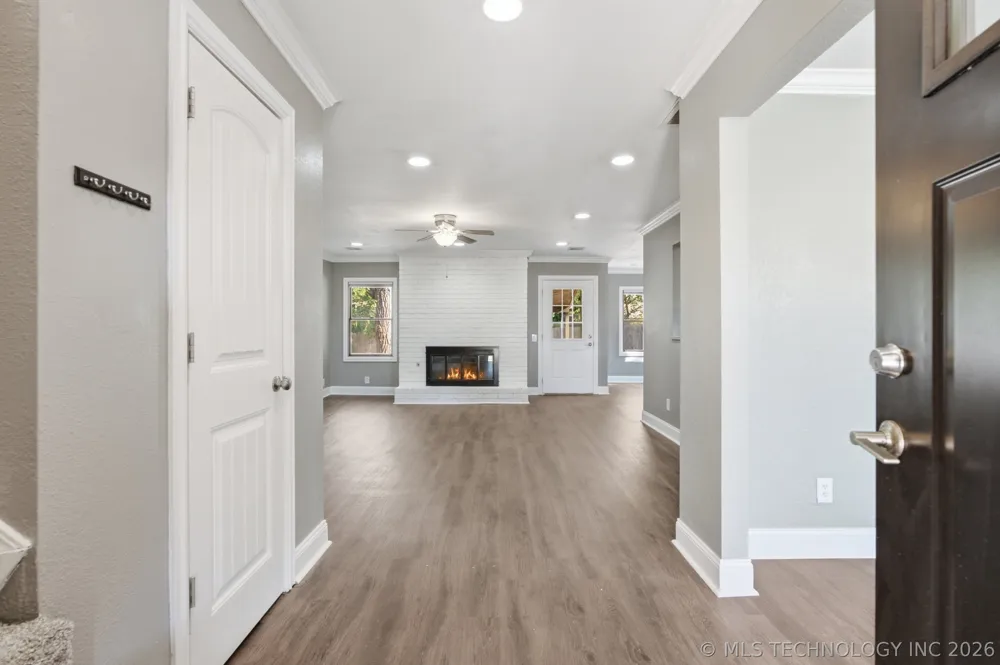 1604 W Pittsburg Street Broken Arrow, OK 74012