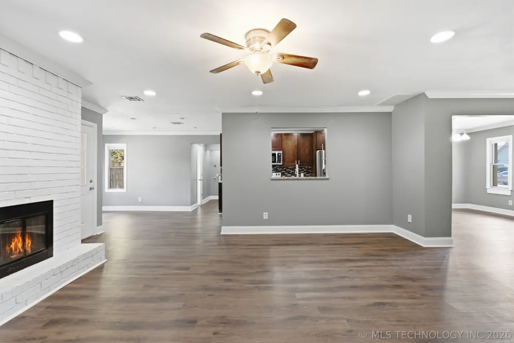 1604 W Pittsburg Street Broken Arrow, OK 74012