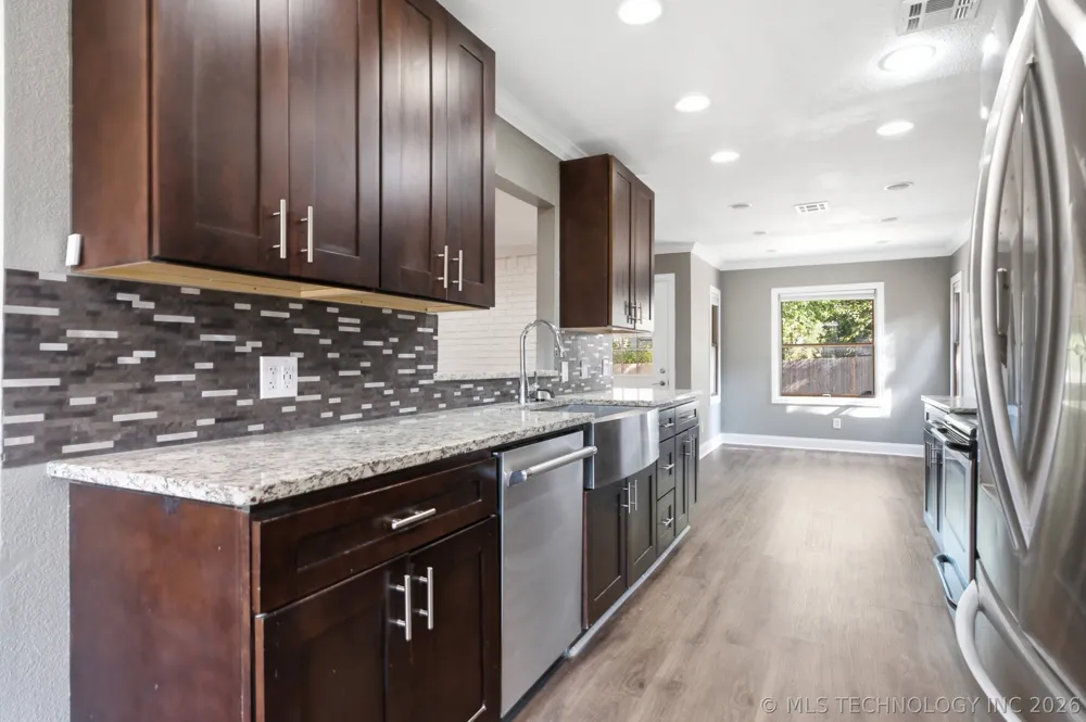 1604 W Pittsburg Street Broken Arrow, OK 74012