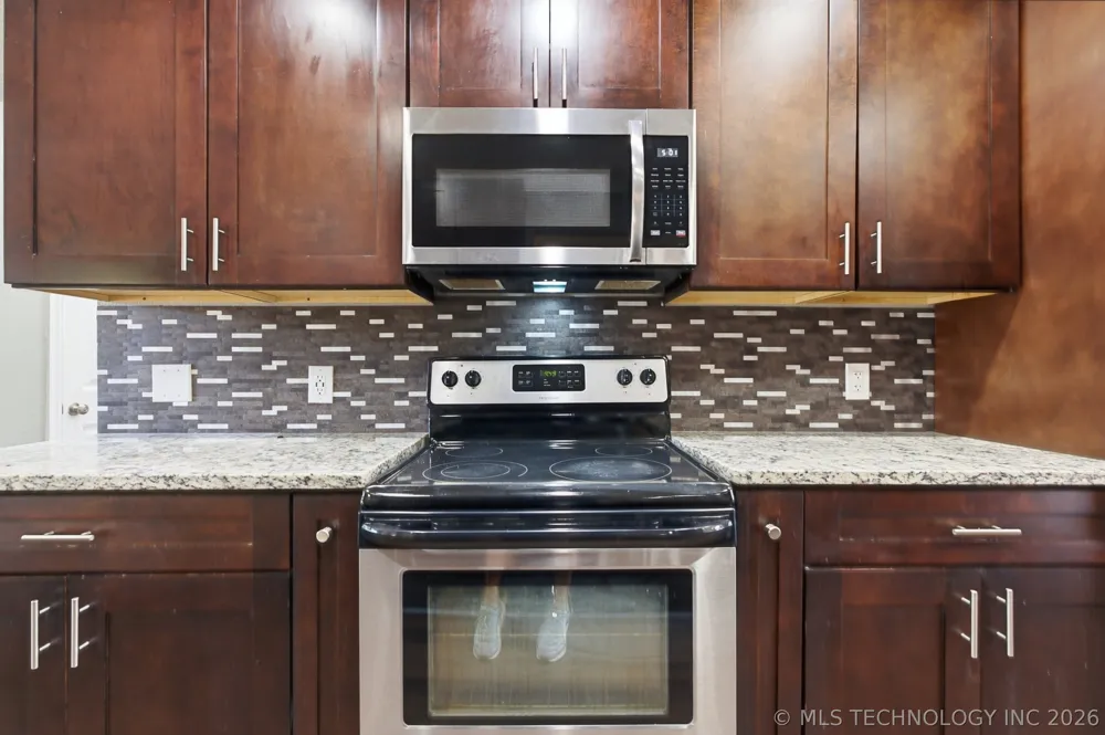 1604 W Pittsburg Street Broken Arrow, OK 74012