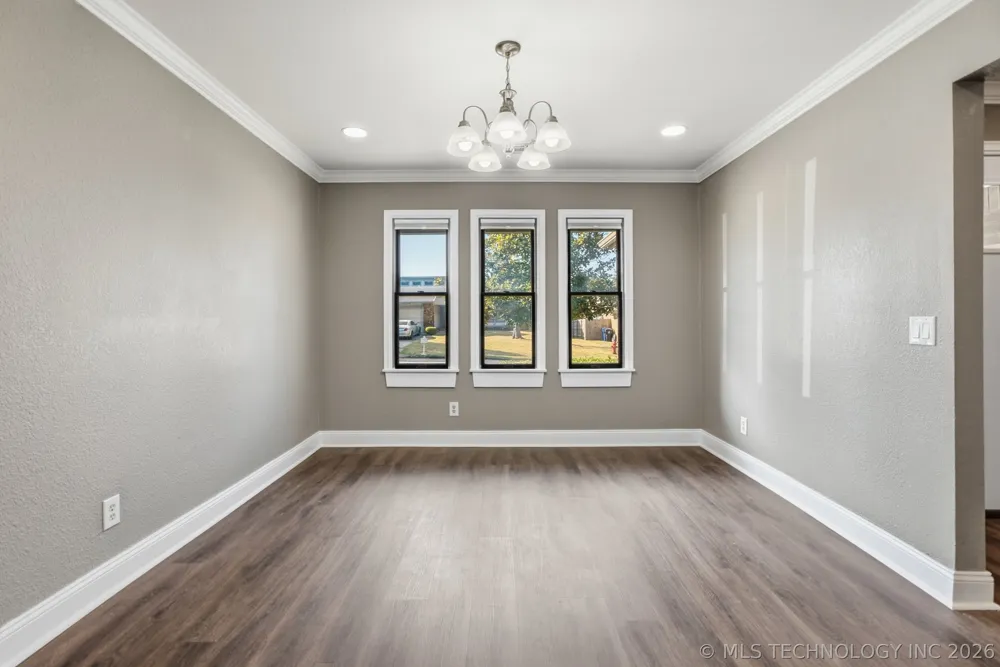 1604 W Pittsburg Street Broken Arrow, OK 74012