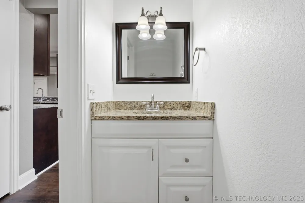 1604 W Pittsburg Street Broken Arrow, OK 74012