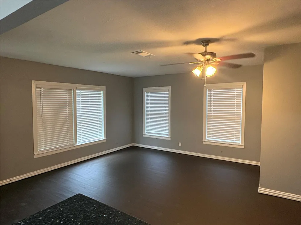 1603 W 8th Street Freeport, TX 77541