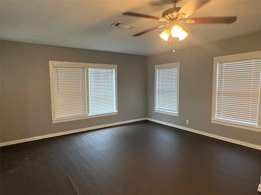 1603 W 8th Street Freeport, TX 77541