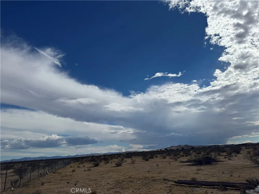 60849 Adele Rd Landers, CA 92285