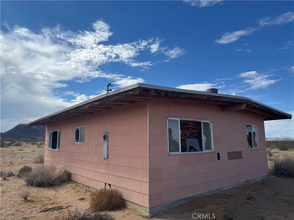 60849 Adele Rd Landers, CA 92285