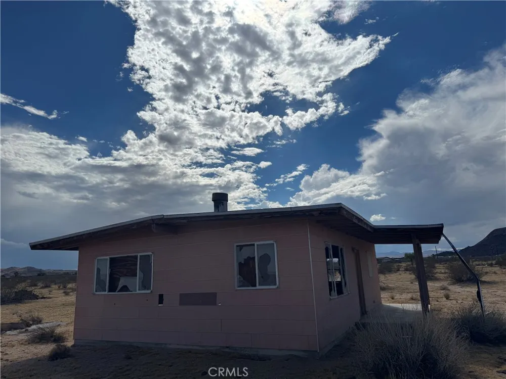 60849 Adele Rd Landers, CA 92285