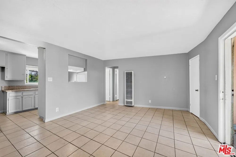 3220 Carlin Avenue #G Lynwood, CA 90262