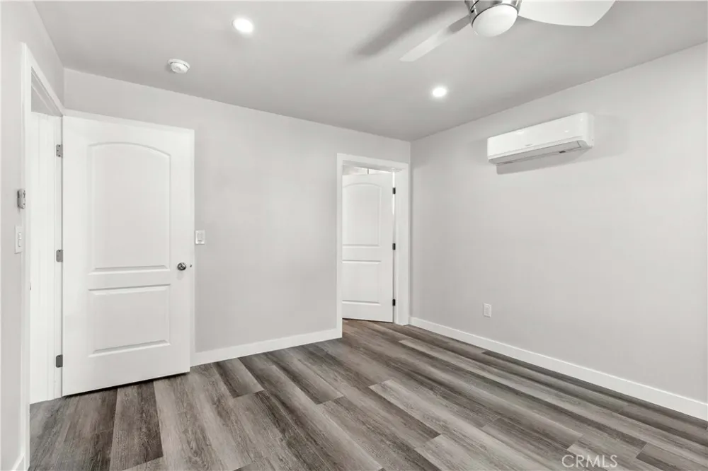 22737 Rodax West Hills, CA 91304