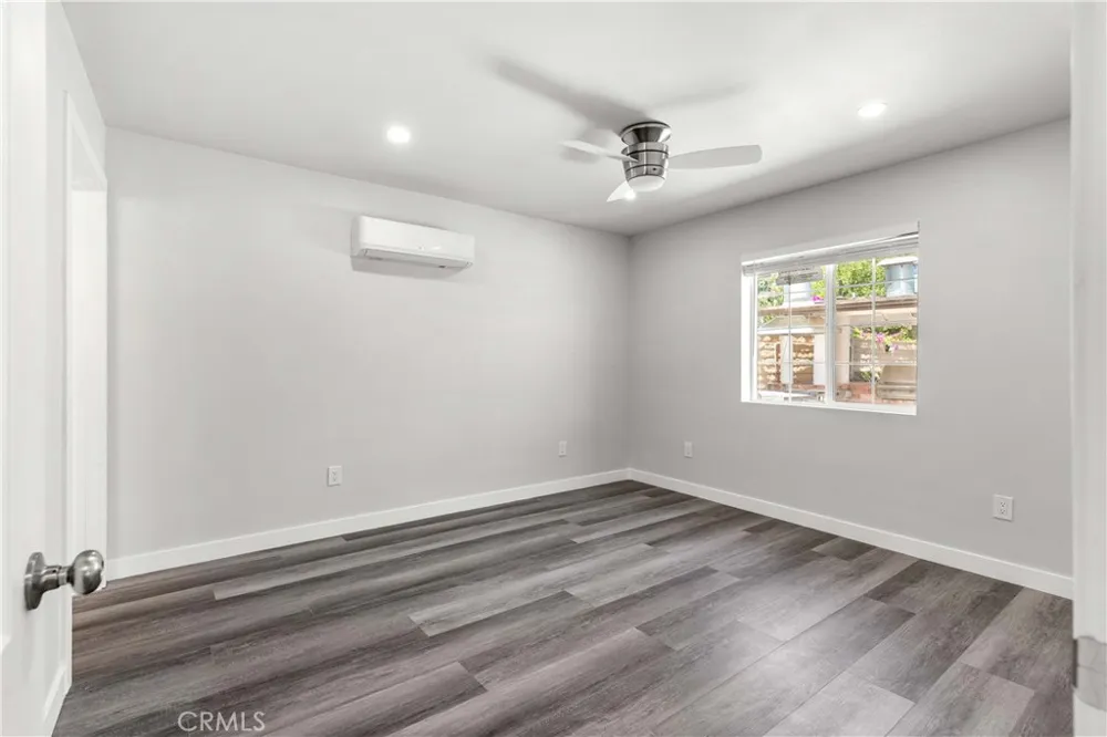 22737 Rodax West Hills, CA 91304