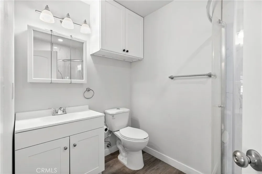 22737 Rodax West Hills, CA 91304
