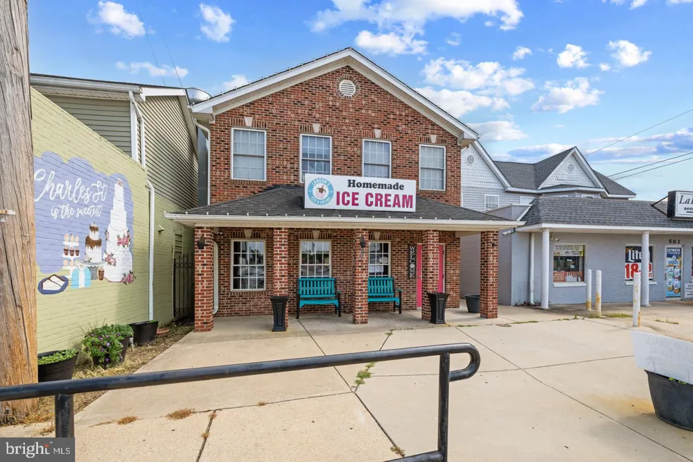 521 TWISTED TWIG LANE La Plata, MD 20646