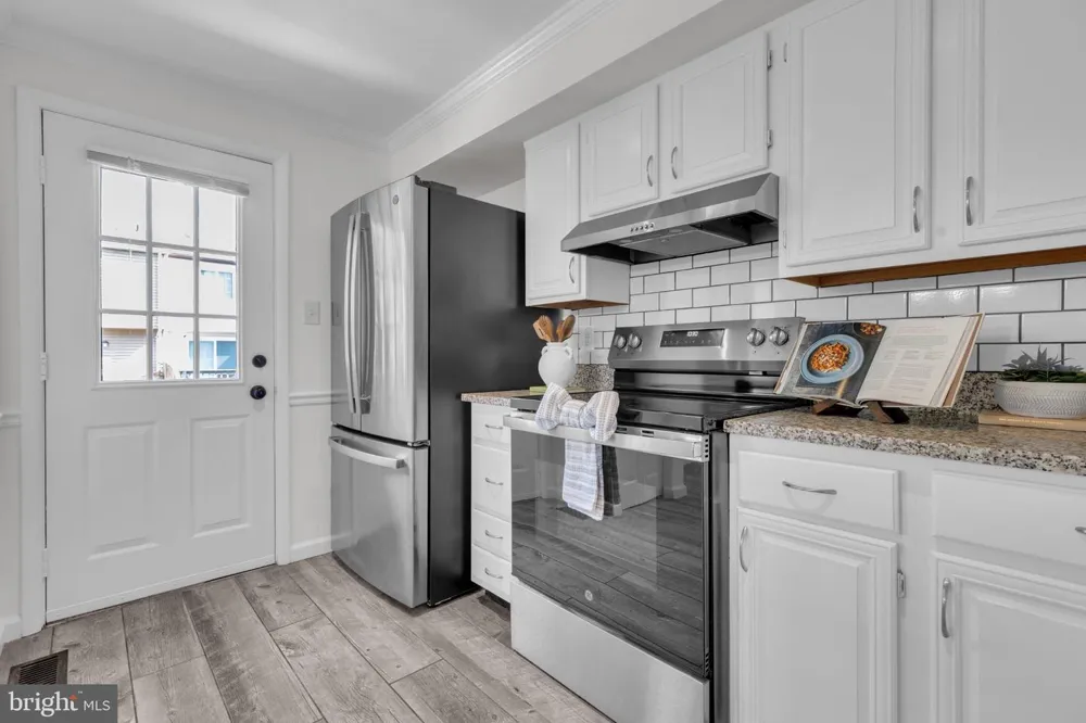 7980 TYSON OAKS CIRCLE Vienna, VA 22182