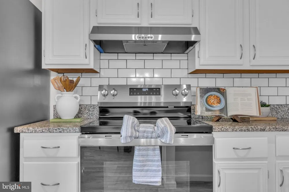7980 TYSON OAKS CIRCLE Vienna, VA 22182