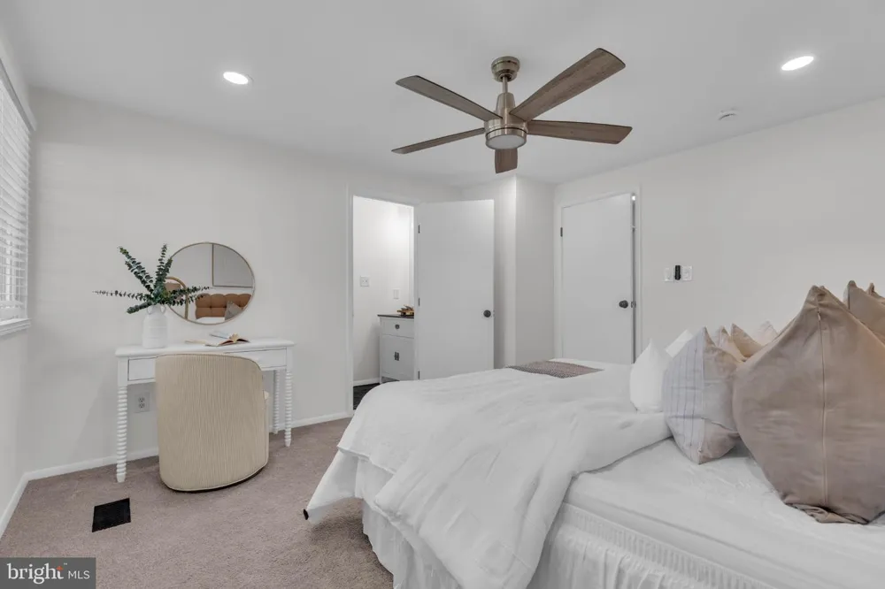 7980 TYSON OAKS CIRCLE Vienna, VA 22182