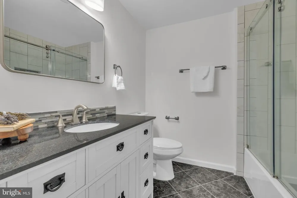 7980 TYSON OAKS CIRCLE Vienna, VA 22182