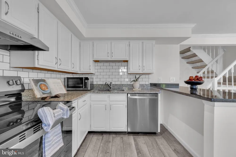 7980 TYSON OAKS CIRCLE Vienna, VA 22182
