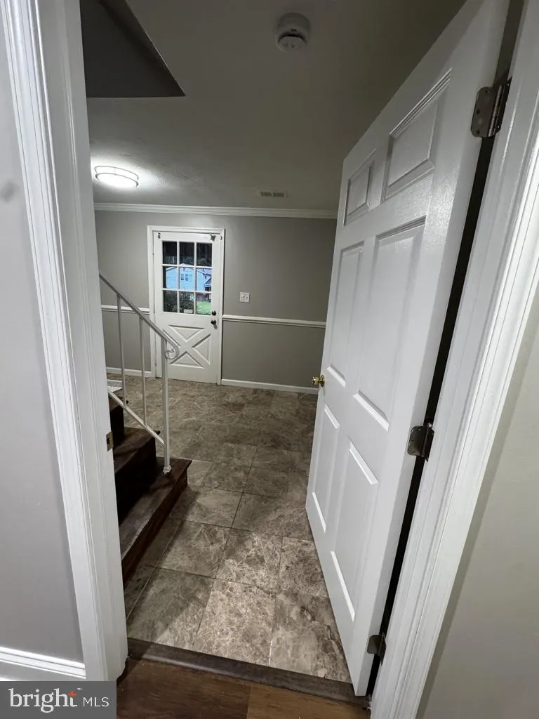 6831 NASHVILLE ROAD Lanham, MD 20706