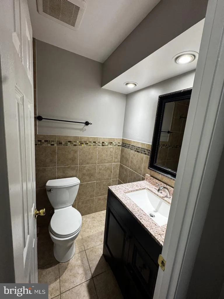 6831 NASHVILLE ROAD Lanham, MD 20706