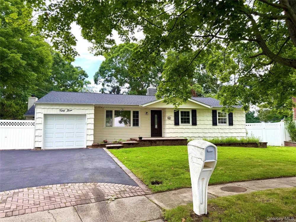 53 Longworth Avenue Dix Hills, NY 11746