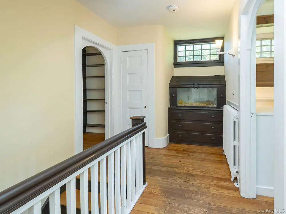 230 Littleworth Lane Sea Cliff, NY 11579