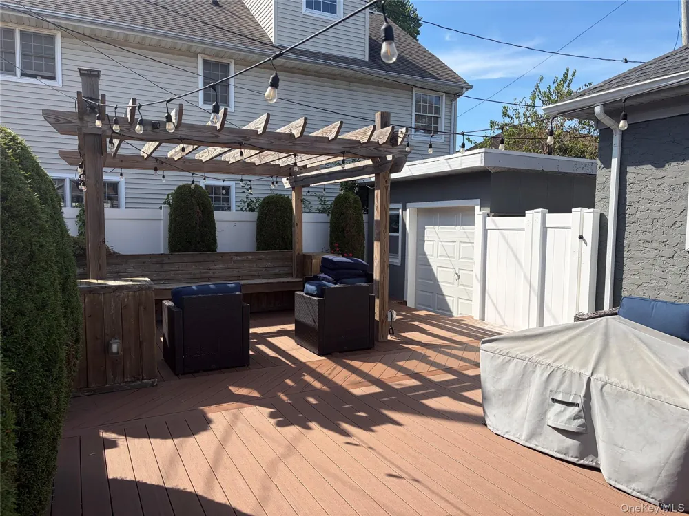 607 Lincoln Boulevard Long Beach, NY 11561
