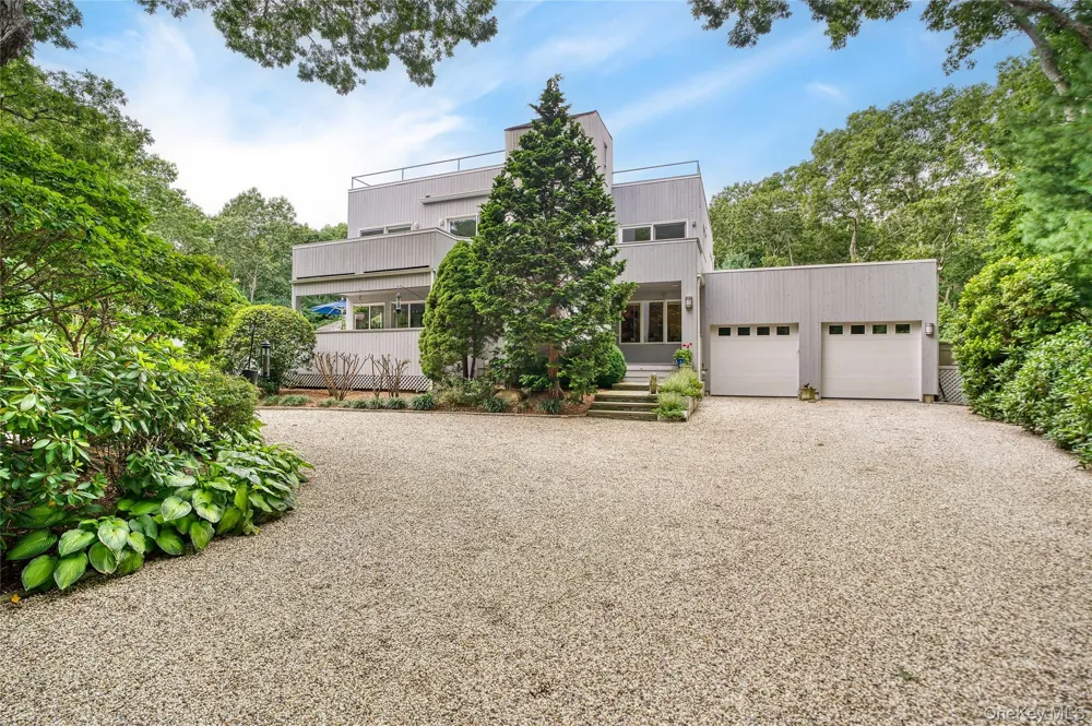 58 Bucks Path East Hampton, NY 11937