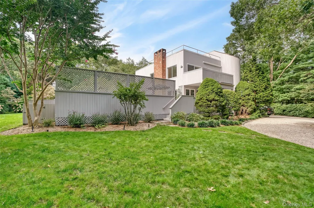 58 Bucks Path East Hampton, NY 11937