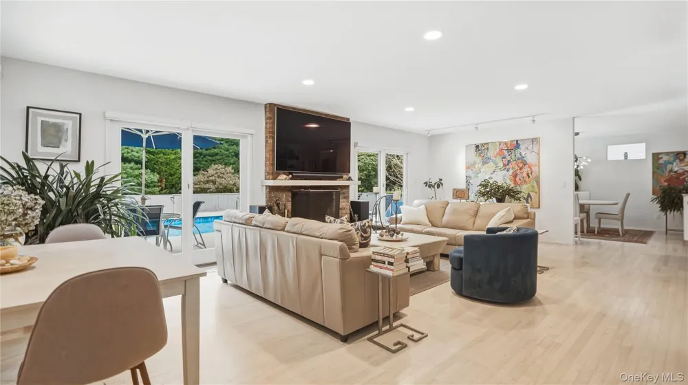 58 Bucks Path East Hampton, NY 11937