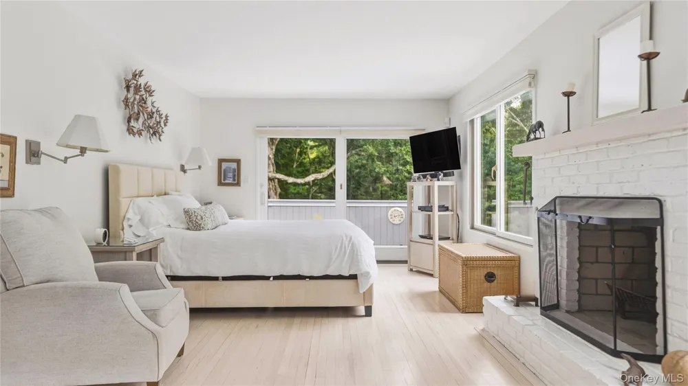 58 Bucks Path East Hampton, NY 11937