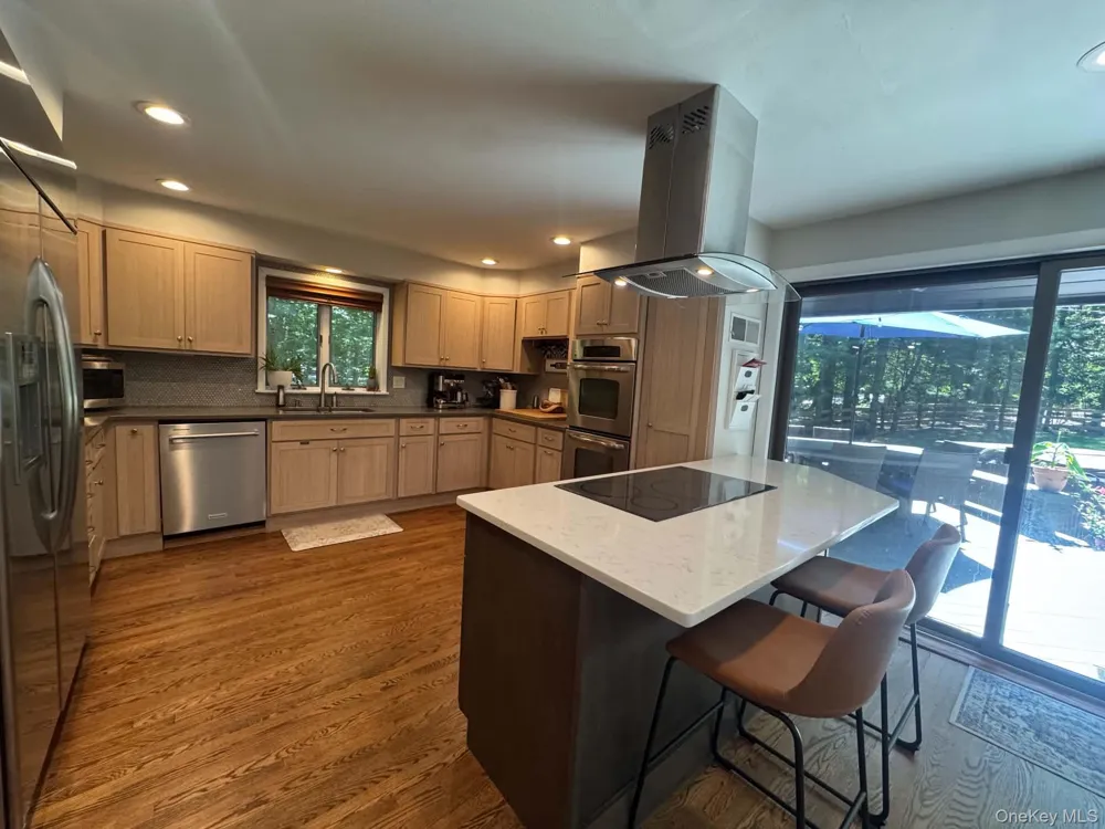 1 Pheasant Lane Lloyd Neck, NY 11743