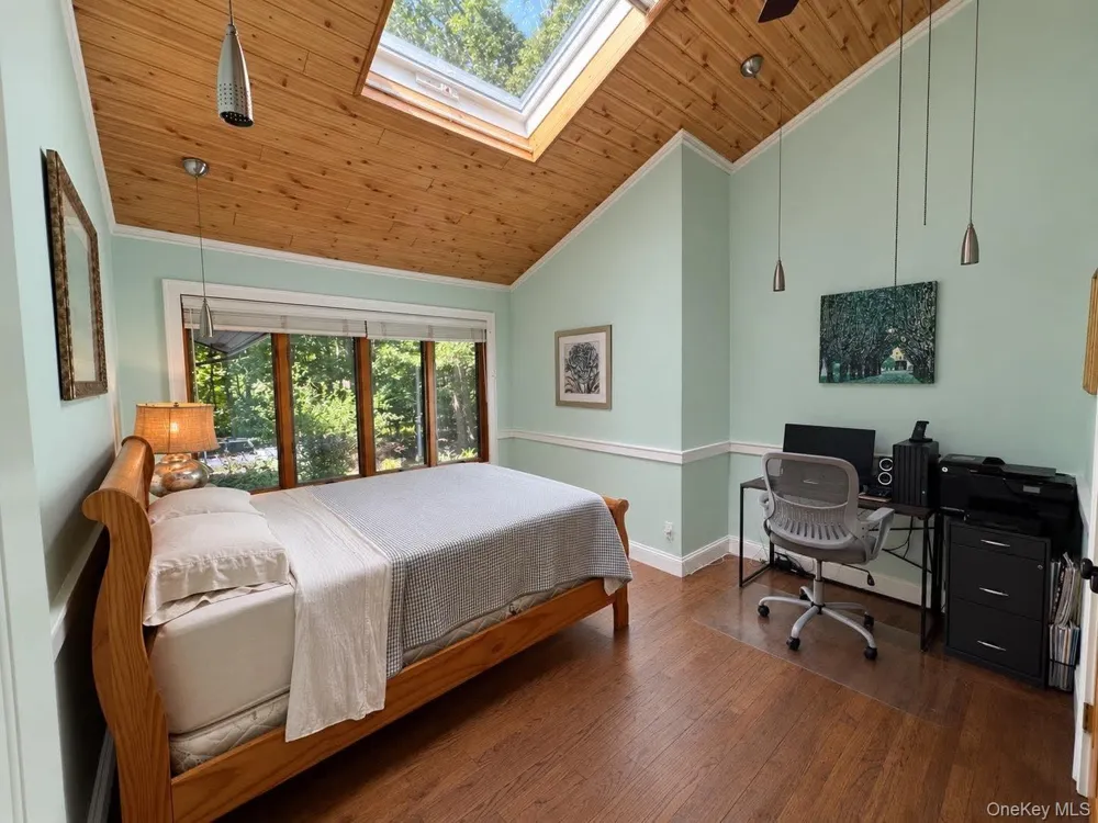 1 Pheasant Lane Lloyd Neck, NY 11743