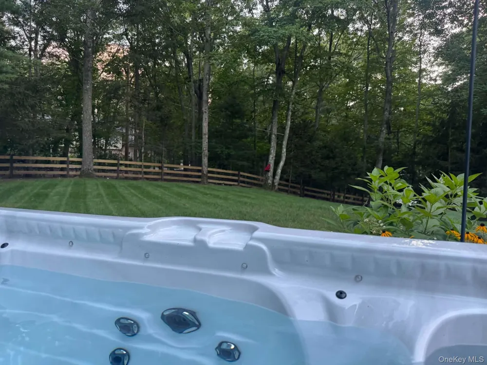 1 Pheasant Lane Lloyd Neck, NY 11743