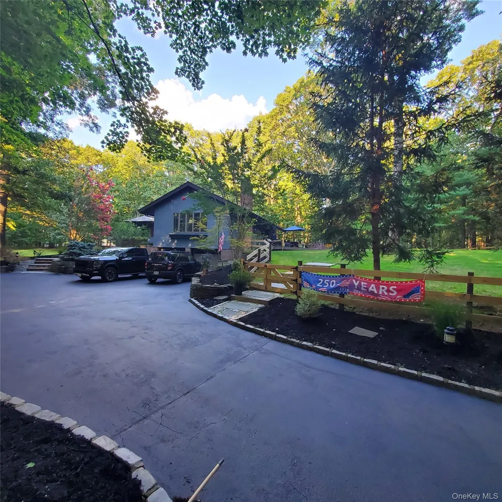 1 Pheasant Lane Lloyd Neck, NY 11743