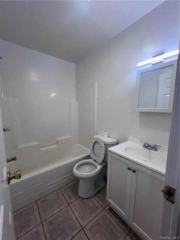 61 Ashland Avenue #1FL New Rochelle, NY 10801