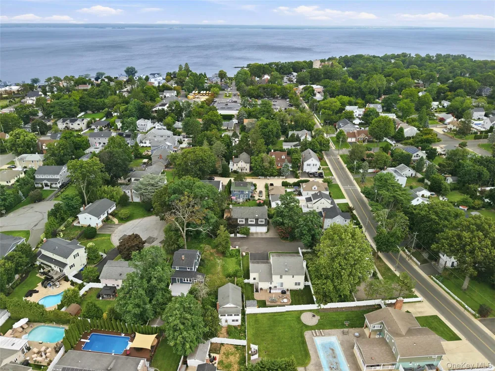 3 Finnin Place Bayville, NY 11709