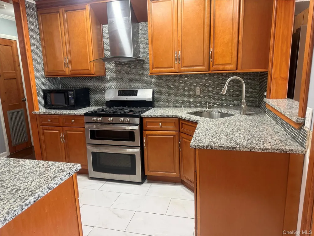 24 Wheeler Avenue Valley Stream, NY 11580