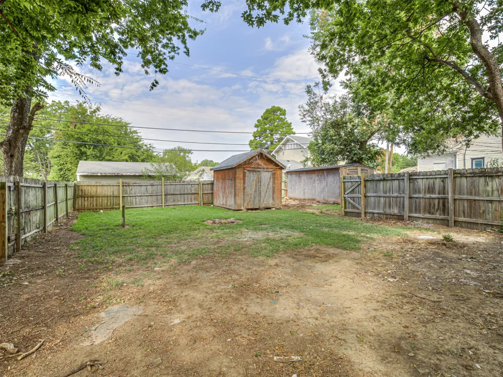 512 S Poplar Street Sapulpa, OK 74066