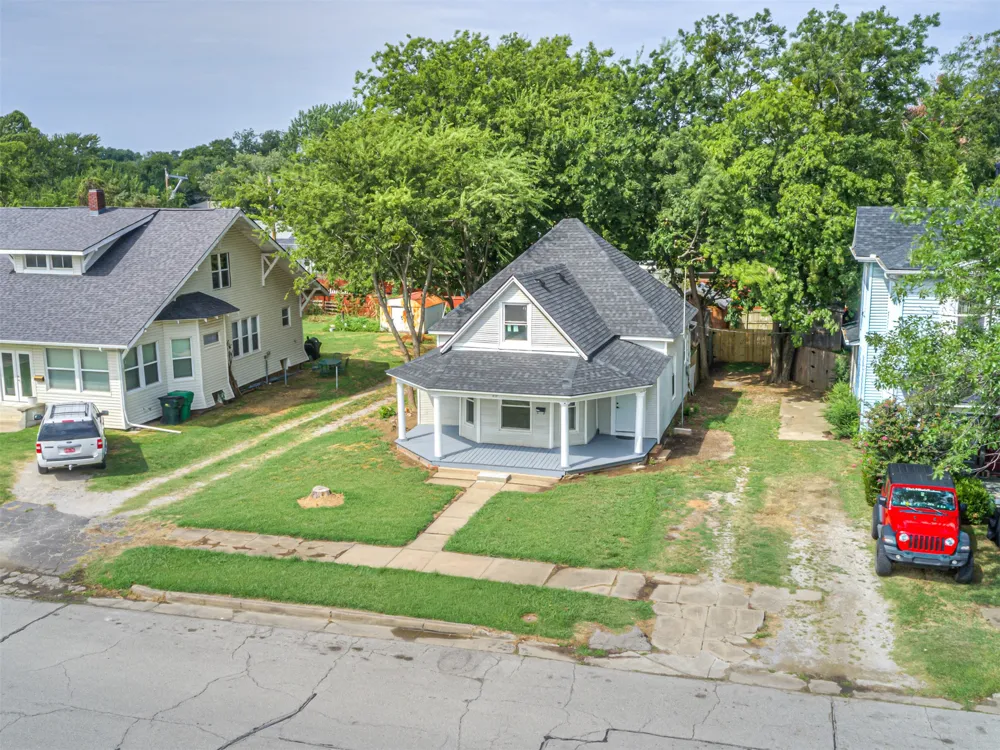 512 S Poplar Street Sapulpa, OK 74066