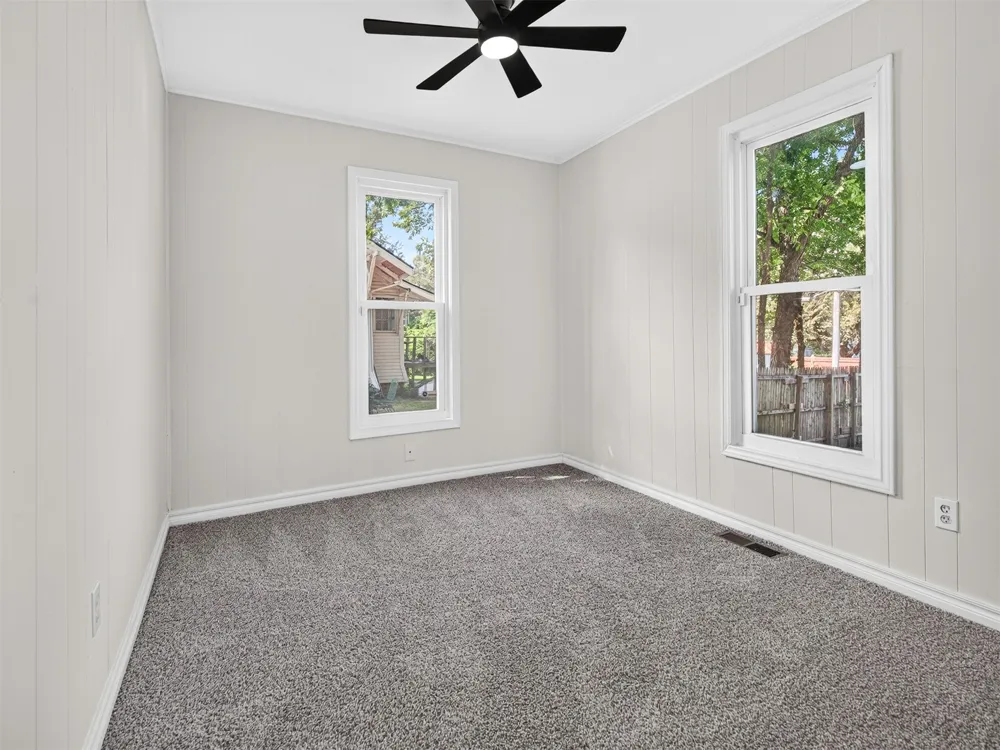 512 S Poplar Street Sapulpa, OK 74066