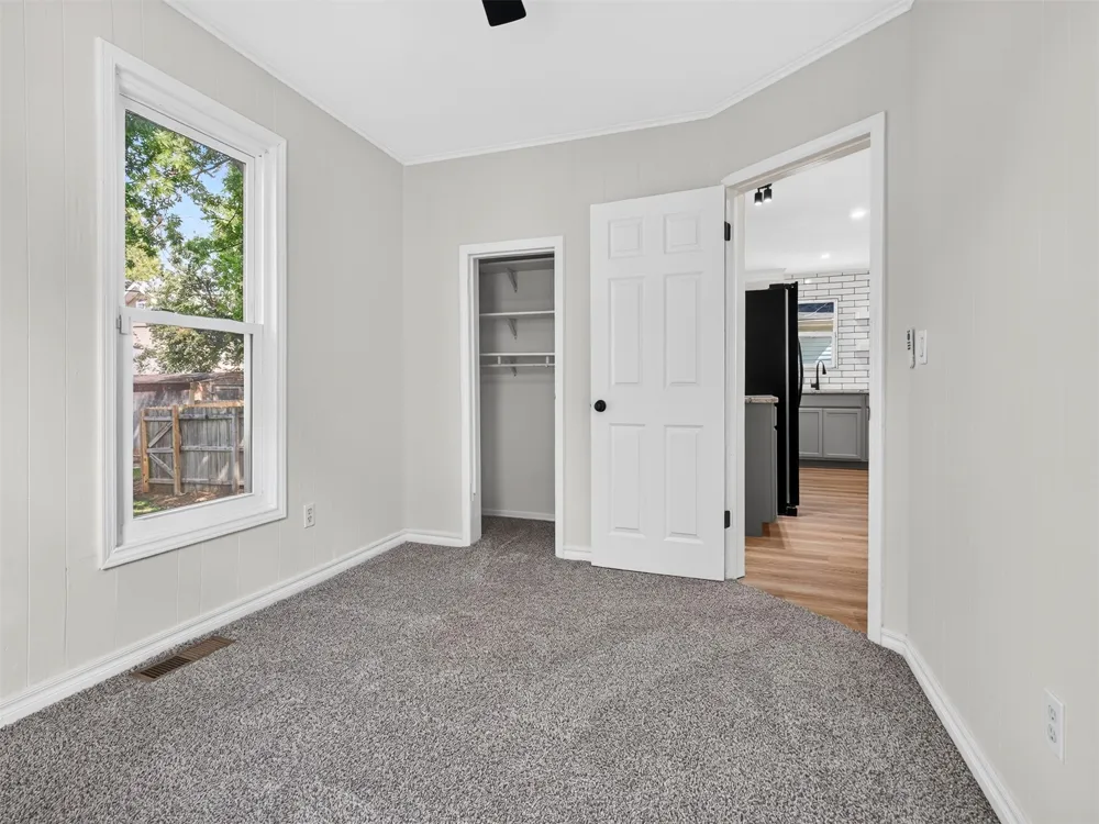 512 S Poplar Street Sapulpa, OK 74066